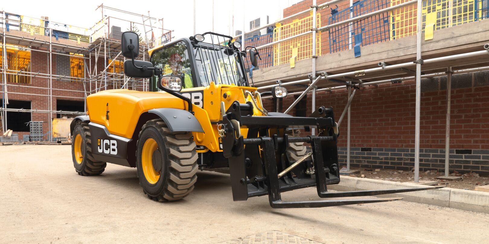 JCB Forks on a Telehnadler